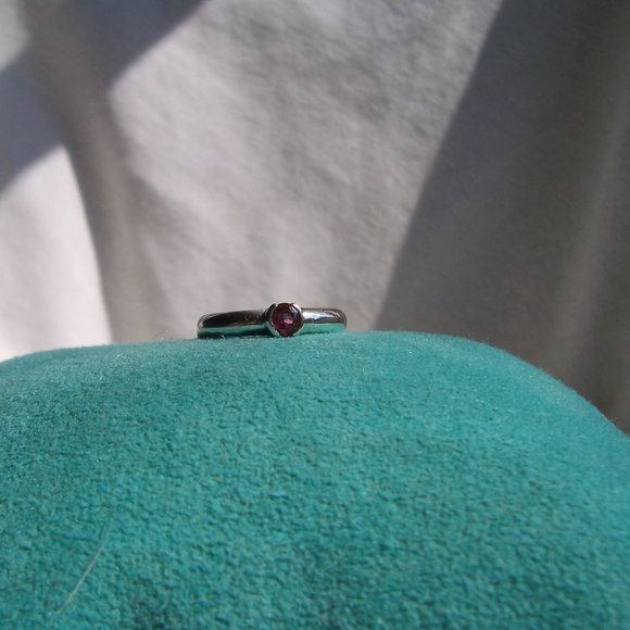 TIFFANY & CO. STERLING SILVER & PINK SAPPHIRE STACKING RING (SIZE 5.5)